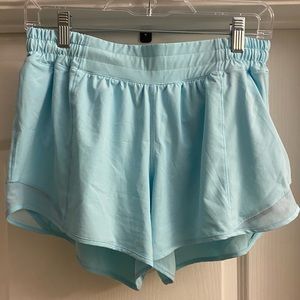 Lululemon Hotty Hot 4” shorts